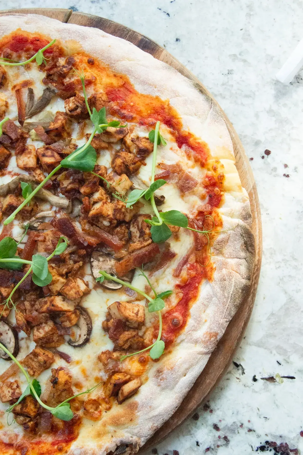 Chicken and prosciutto pizza at Mossco